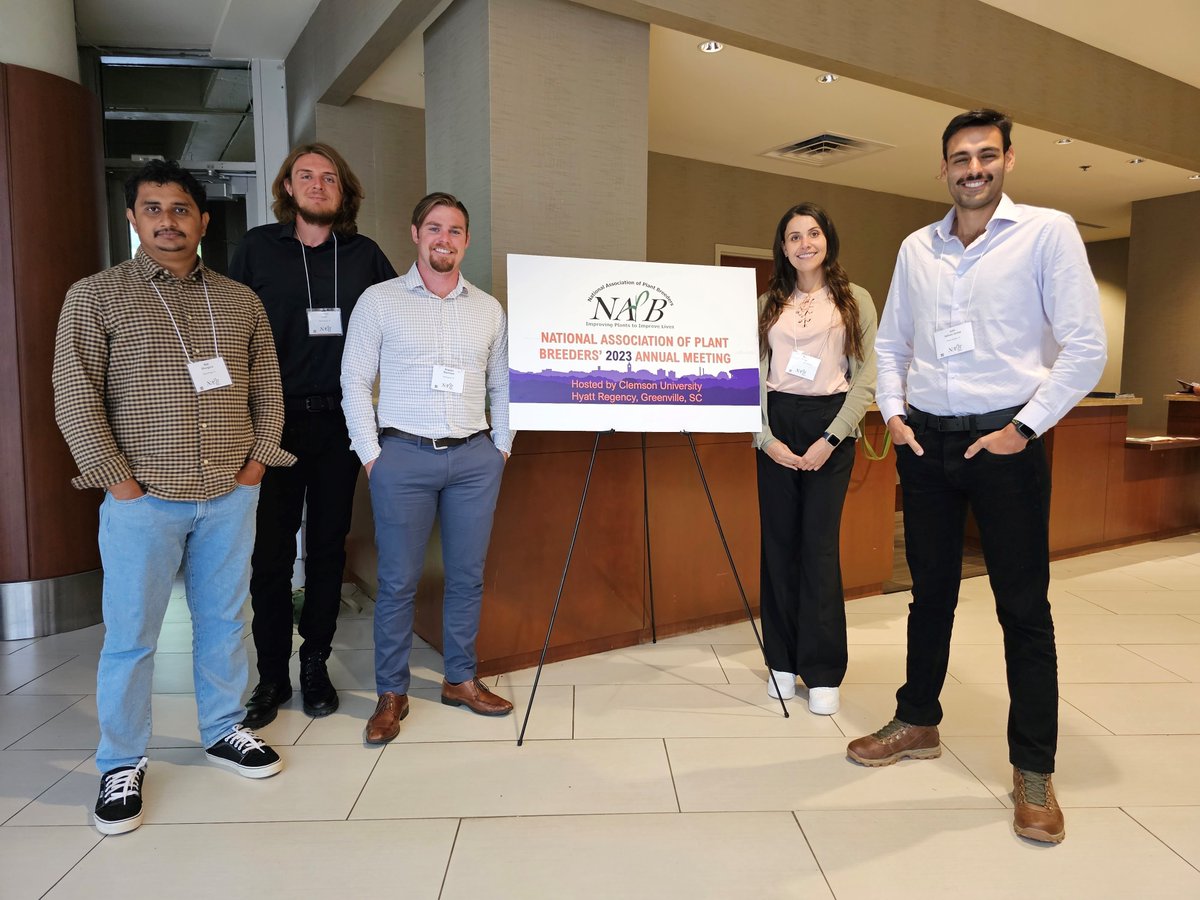 gsaspess23's tweet photo. Last week, students from our Plant Breeding Student Group were able to visit the University of Georgia, Tifton campus for a tour of their breeding programs followed by the National Association of Plant Breeders Conference in beautiful Greenville, SC.  The students were able to https://t.co/e0djIkmW7f