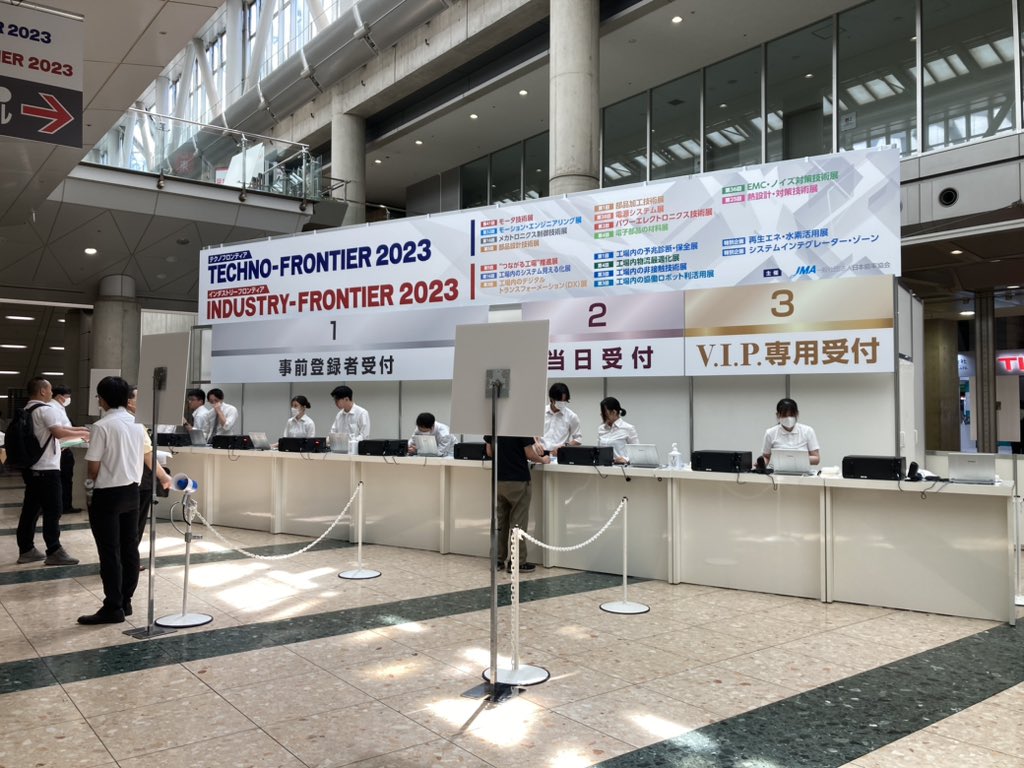 ym_flexpcb's tweet image. #テクノフロンティア2023 電源システム展に出展中です‼️
東3ホール ブース番号 「3E-14」にて大電流FPC BigElecを展示しております。
是非お立ち寄り下さい🙇🙇‍♀️🙇🙇‍♀️