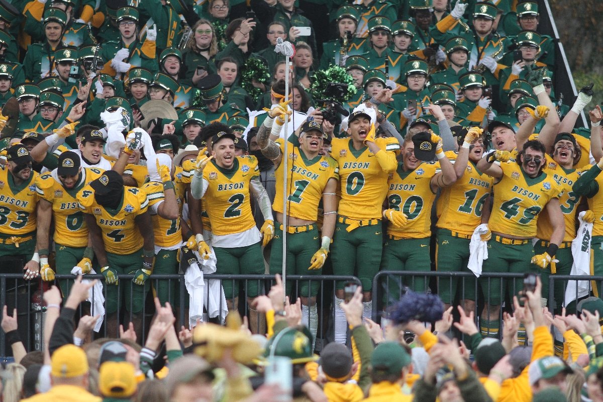 Beyond excited to be offered by Nine Time FCS Champions <a href="/NDSUfootball/">NDSU Football</a> today! Thank you <a href="/Coach_Entz/">Coach Matthew Entz</a> <a href="/NickGoeser/">Nick Goeser</a> <a href="/CoachRHedberg/">Randy Hedberg</a> #HornsUp
