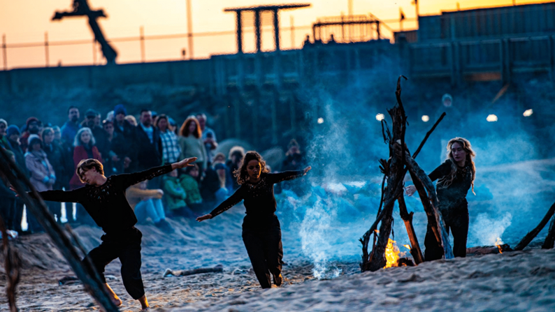 Thinking of applying for the TasPorts
Community Grant Program?

Get in quick - applications close next Monday, 21
August 2023. Visit our website for more information.

📷 mapali, <a href="/tendaystas/">Ten Days on the Island</a> 2021