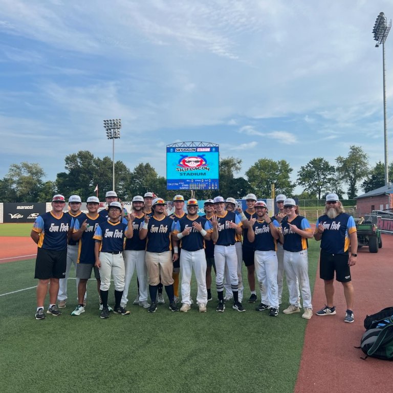 Sunfish are Show-Me Collegiate League Champions!
Winning the Championship Game 12-1.
The Sunfish finish the summer with a 20-6 Record.
The inaugural group of Sunfish go out on top.