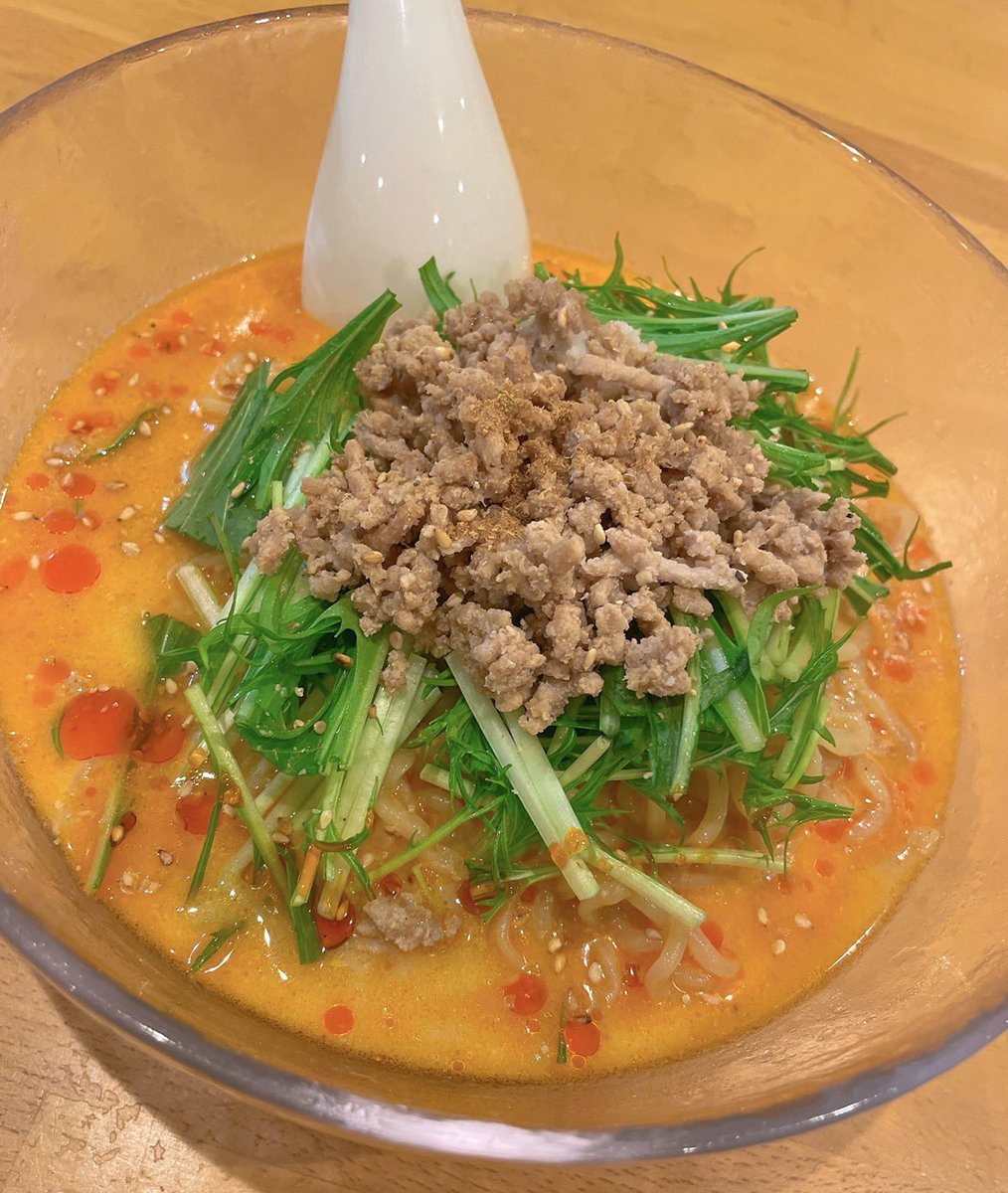 syodaiyoshimoto's tweet photo. おはよう御座います！
本日も11時より営業です！
今日も暑いですがよろしくお願いします！ https://t.co/8l6jZ8Y3xL