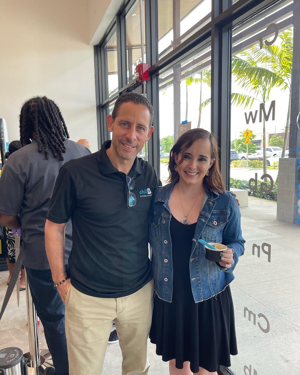 kitty_kat12233's tweet photo. Having fun at an amazing ice cream place called Chill-N. If you go to South Florida, their grand opening of the Pembroke Pines location is this weekend! Y’all should check them out and beat that South Florida heat with come amazing ice cream! #foodie #BeatTheHeat https://t.co/puqBalYM4e
