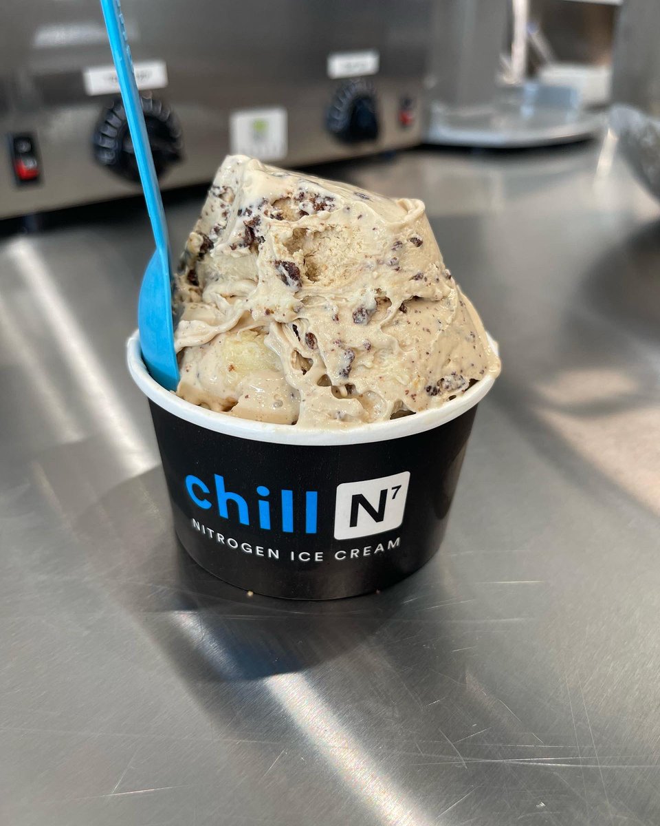 kitty_kat12233's tweet photo. Having fun at an amazing ice cream place called Chill-N. If you go to South Florida, their grand opening of the Pembroke Pines location is this weekend! Y’all should check them out and beat that South Florida heat with come amazing ice cream! #foodie #BeatTheHeat https://t.co/puqBalYM4e