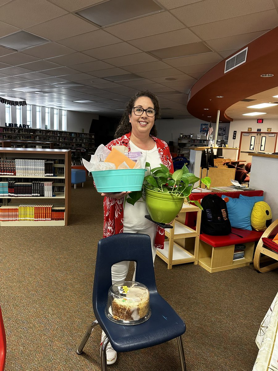 𝗝𝗼𝗻 𝗙𝗹𝗼𝗿𝗲𝘀 tweet media