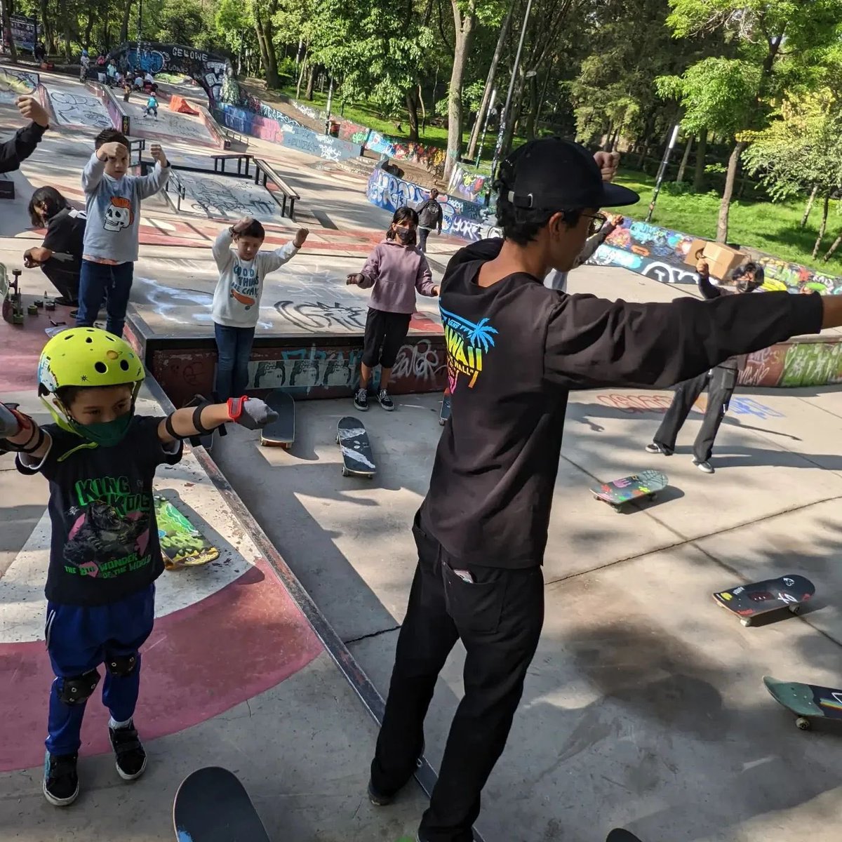 Tenemos Curso de Verano 😍. El año pasado estuvo increíble y este nos ha quedado de lujo. Acá toda la info chilangoskate.com/tienda/content…