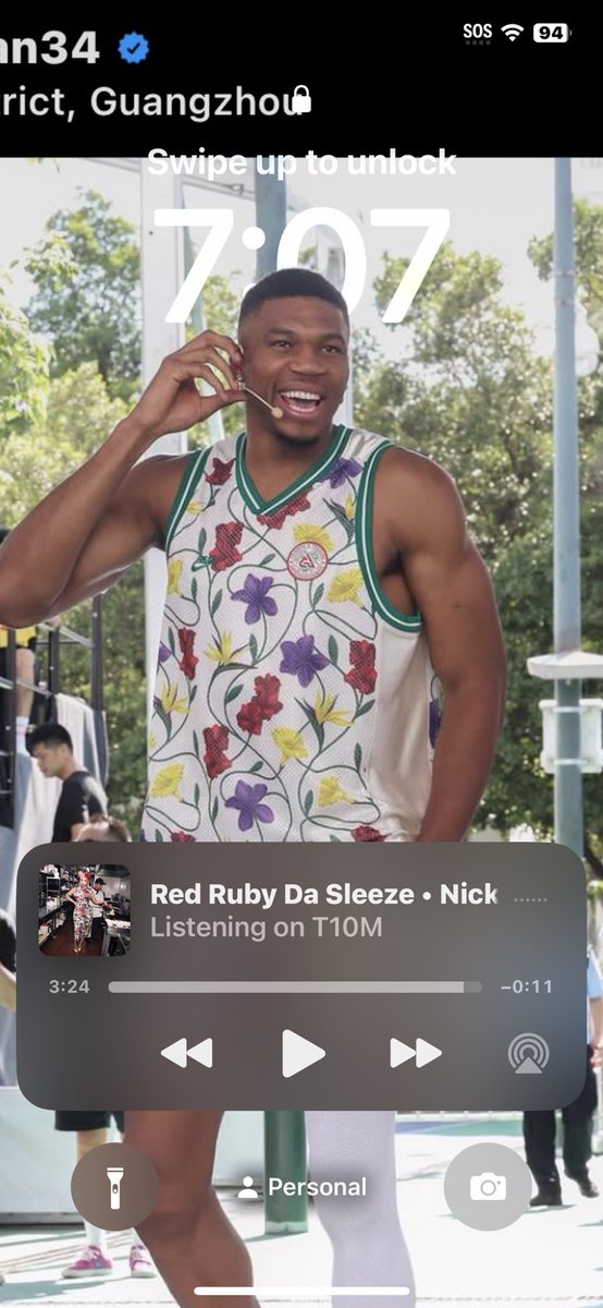 BrianLevonC's tweet image. @NICKIMINAJ It’s Fly #Banger #Bumping #Barbie #Blazin