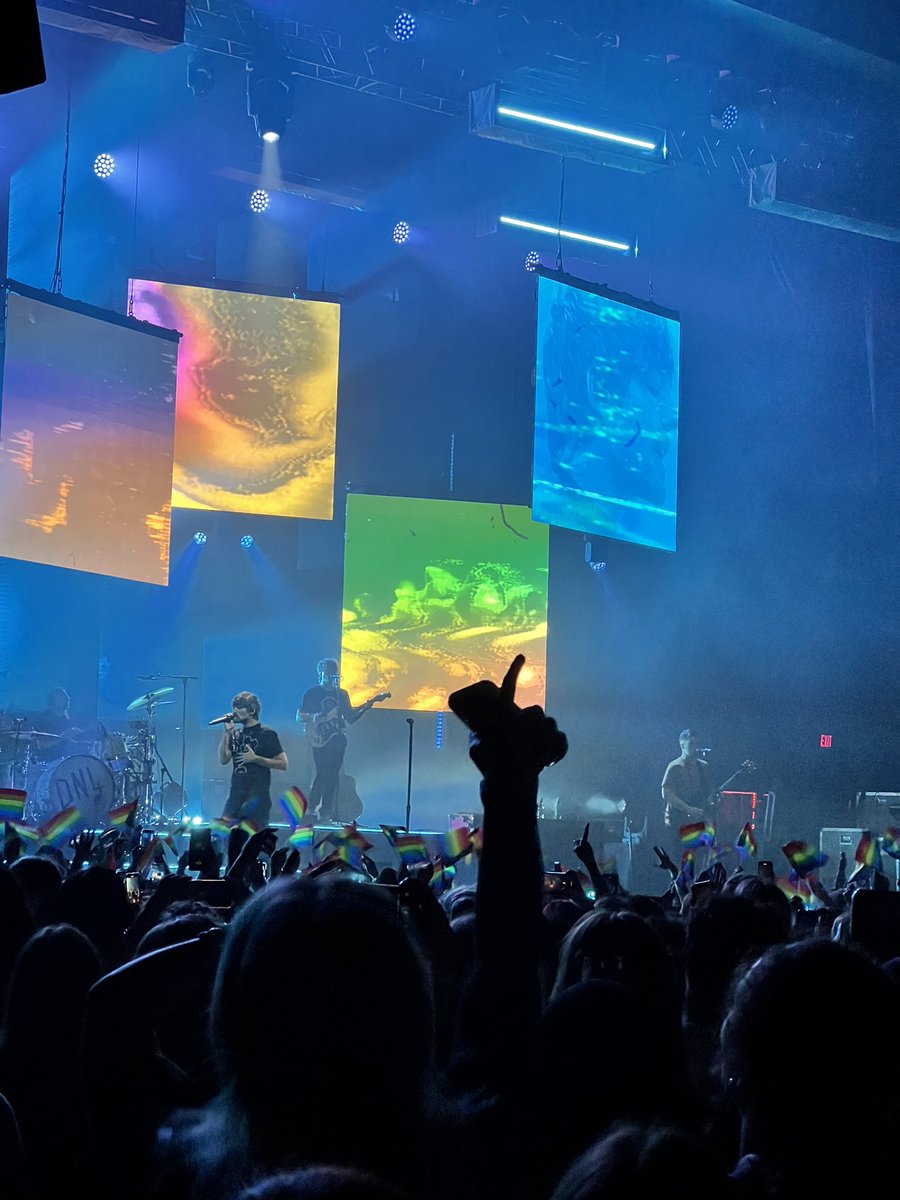 HLDTour's tweet photo. She Is Beauty We Are World Class, Louis Tomlinson, live from MGM Music Hall at Fenway.
#FaithInTheFutureBoston #Night2
7.25.23

🎥: canistayxlouis https://t.co/5FJLjq4P4j