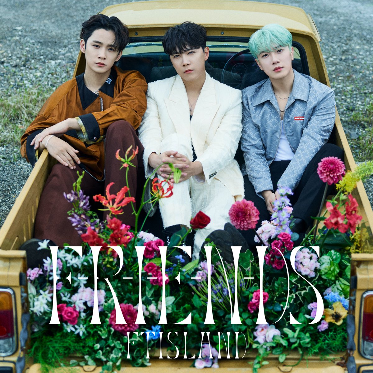 ＼ FTISLAND 20th Single ’F-R-I-E-N-DS’ ／
2023.10.04 Release!!📢

💿CD Jacket - 通常盤

🔗Link - ftisland-official.jp/post/20thsingle

#FTISLAND #FRIENDS #FTISLAND_20thSingle_FRIENDS