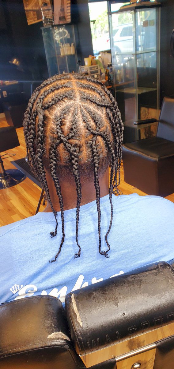 Big ¥resh ☻️💙

Braids &amp; Cut: @liil_kaee 

¥💙👑💎