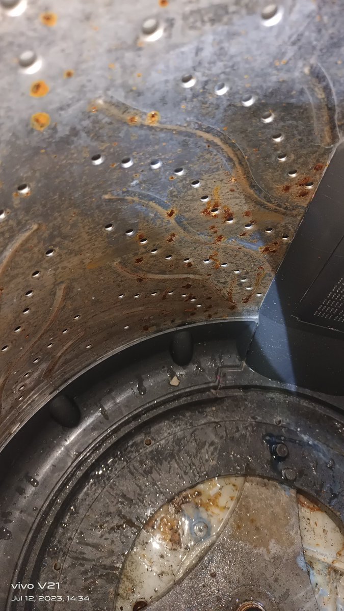 ramaute143's tweet photo. @flipkartsupport During repair washing machin from Technician machin got damaged. The drum is fully rusted where we can't wash cloth. For more than a year my issue has not been solved by Flipkart or Brand. Very disappointing for me from flipkart.#Untrustworthy @flipkartsupport https://t.co/osbDbLMOyH