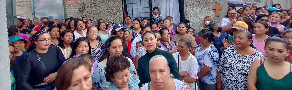 MarielLoOpez16's tweet photo. Con mucho cariño, seguimos llevando el mensaje de nuestro amigo y líder @alfredodelmazo a cada comunidad del municipio de Chalco, Gracias por su lealtad y compromiso.
#Distrito1 #CulturasdeMexico #Covadonga #Ayotzingo #Tezompa
#Caserio https://t.co/D3EQtda0b4