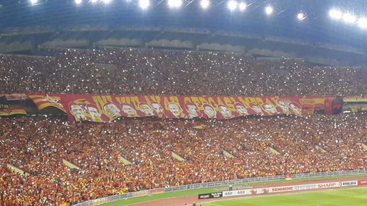 EzzaniHifzhan's tweet photo. Tifo terbaik sepanjang zaman 🟥🟨⬜ https://t.co/TxixlbN1Ml