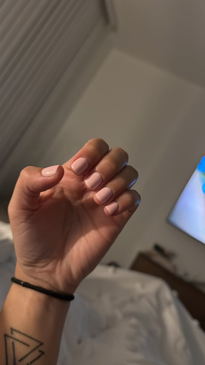 andreinalorven's tweet photo. Uñas  lista para la semana cumpleañera claro que si!! https://t.co/q62PgHtFca