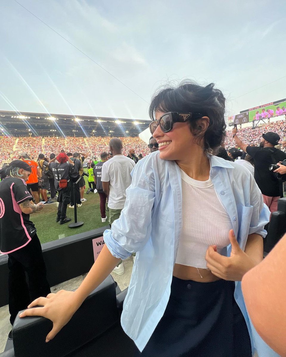 camila tweet media