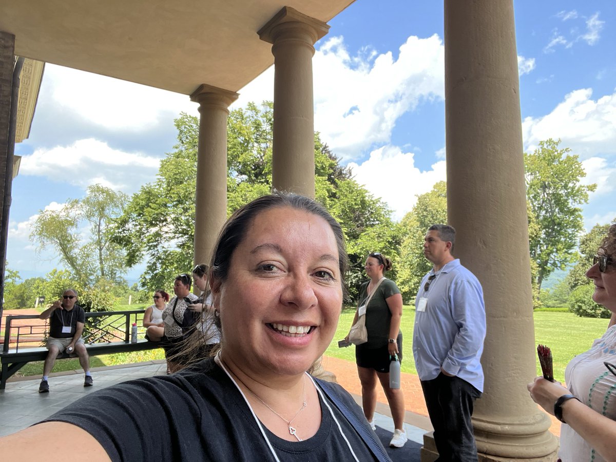 Jeanettedogmomm's tweet image. Doing the work! #teachinghistory #AmericanHistory #teachingallnarratives #teachmonticello