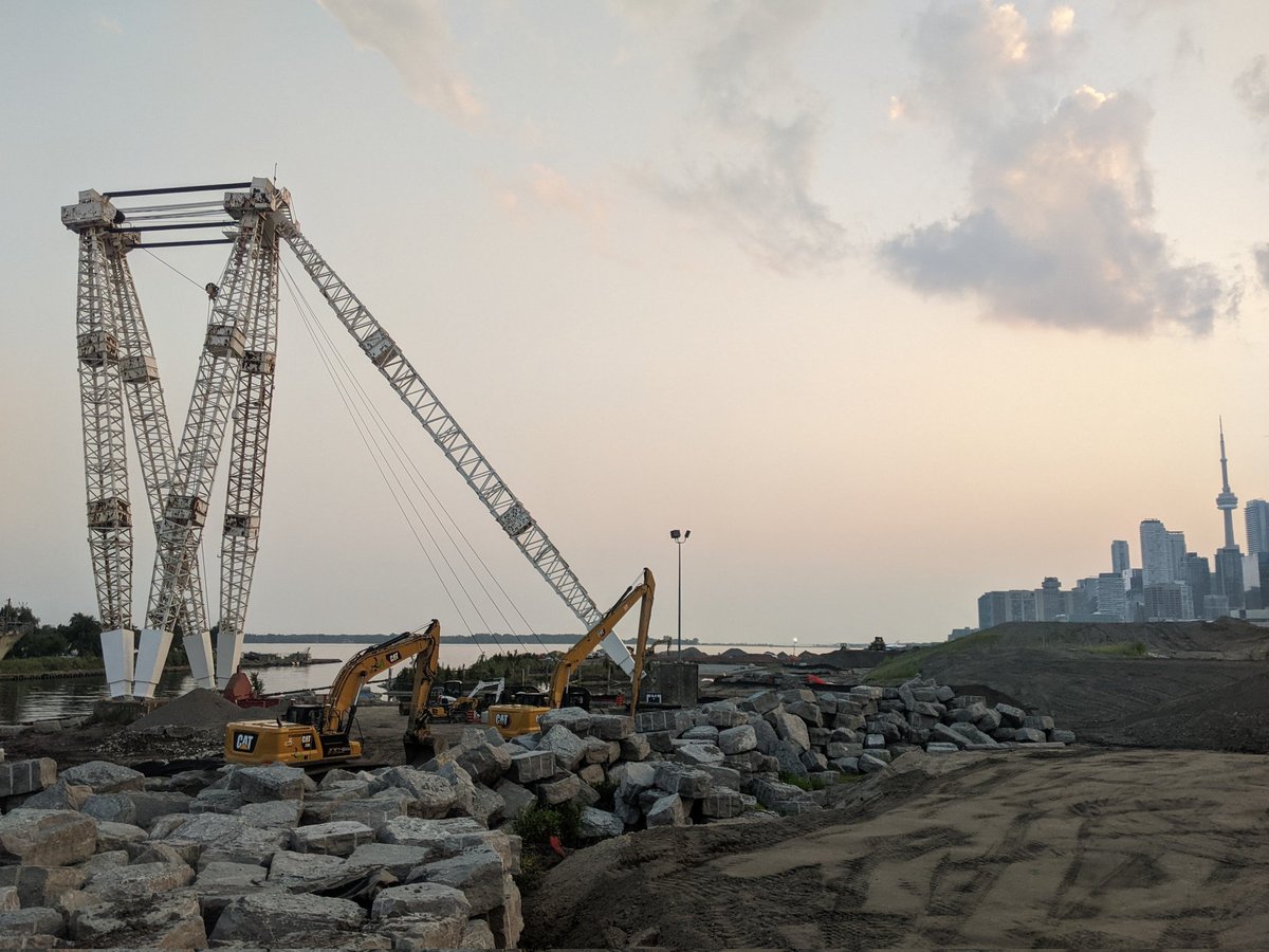 BurlCrone's tweet photo. Super excited about the new Portlands. Sidewalks with plants and drainage. Cool bridges with big bike lanes. New rocks! https://t.co/fgpKMjKjem