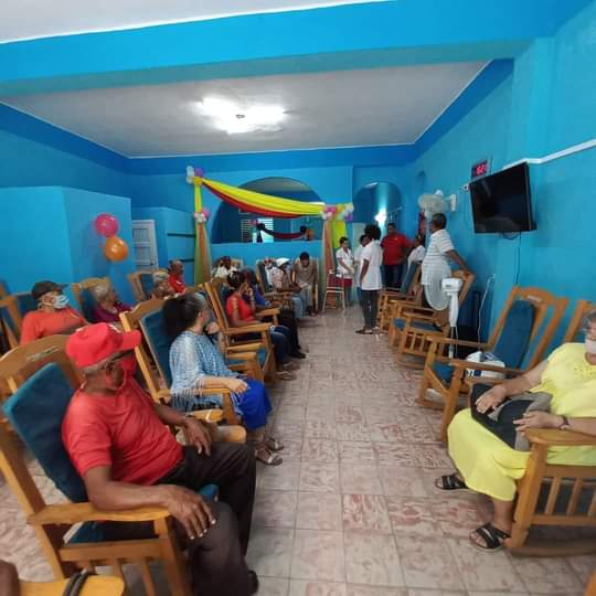 FermandesTaimi's tweet photo. 75 ancianos reciben atención en la Casa de Abuelos que se inauguró hoy en #Guantanamo #Cuba como parte de las celebraciones por el #26DeJulio.
#70Monca
#ConTodosLaVictoria https://t.co/YayfvKeiv3
