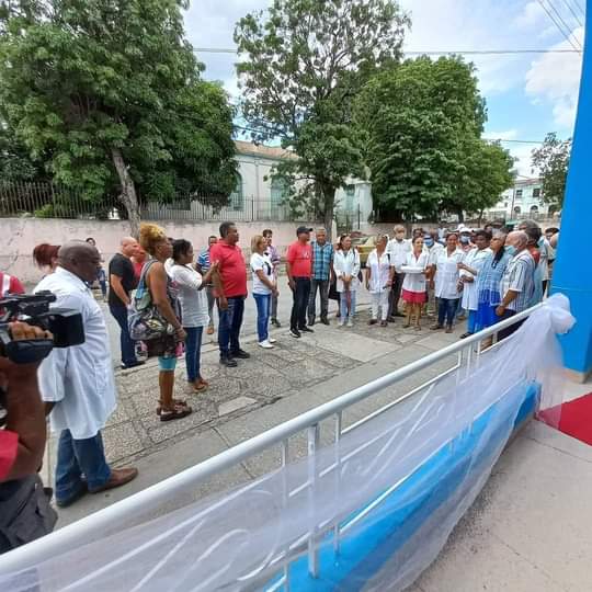 FermandesTaimi's tweet photo. 75 ancianos reciben atención en la Casa de Abuelos que se inauguró hoy en #Guantanamo #Cuba como parte de las celebraciones por el #26DeJulio.
#70Monca
#ConTodosLaVictoria https://t.co/YayfvKeiv3