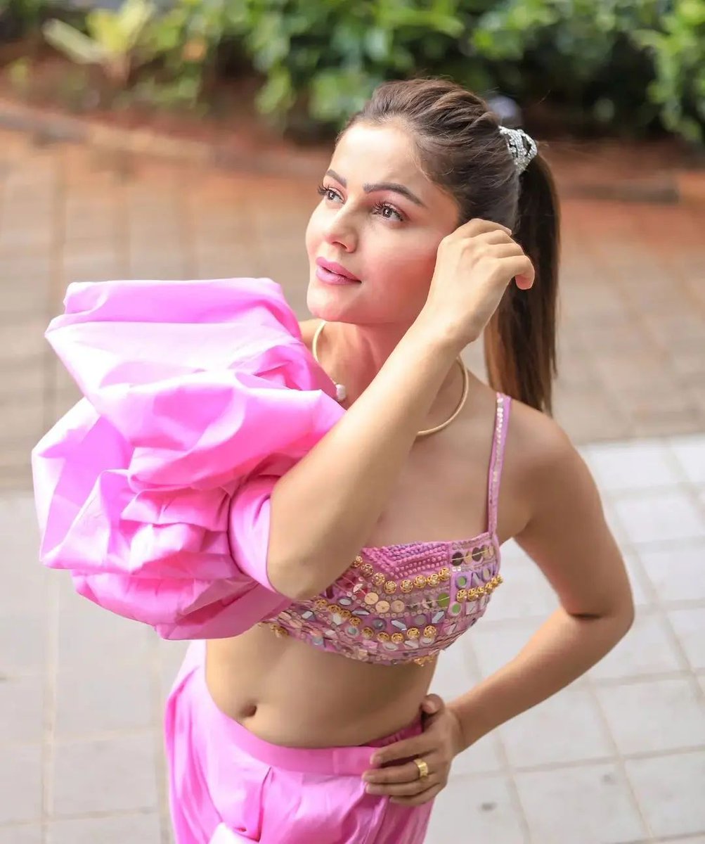 RitSanPat_'s tweet photo. Good Morning Dear Friends 💕🌹
Have A Great Day 😊

#RubinaDilaik #Rubiholics https://t.co/bvhh5qZZXQ