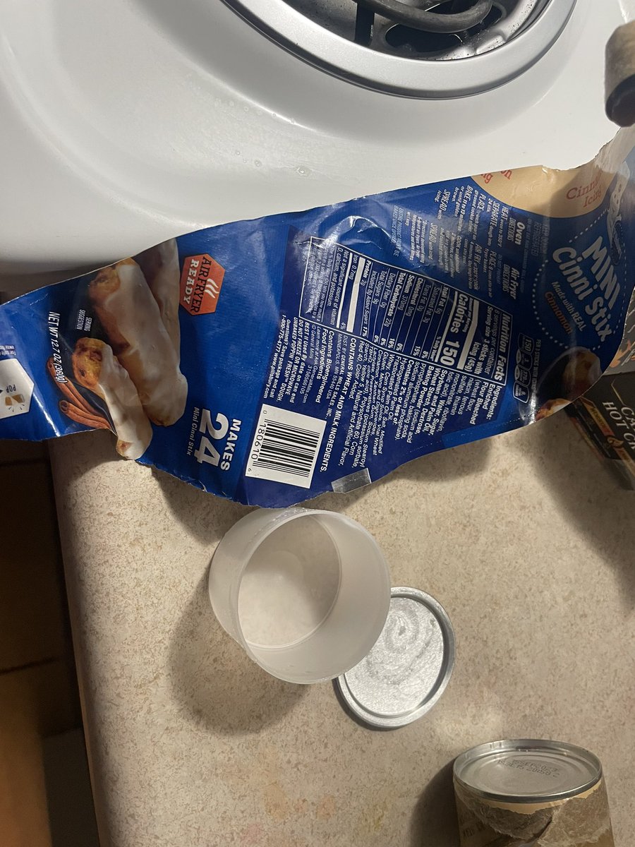 __ciara87's tweet image. #pillsbury count ya days. Cause where is my drizzle to my #ministick 🤬