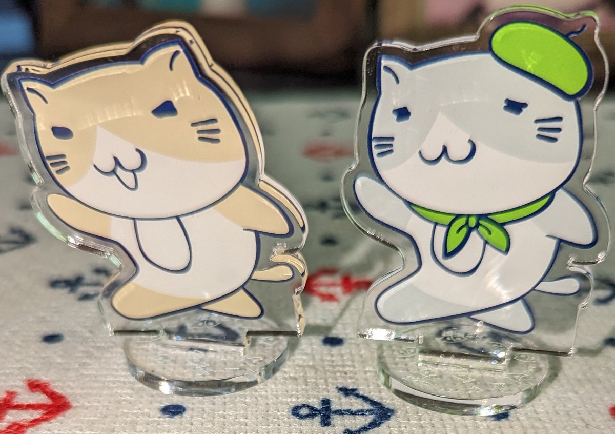 phantom_cat_r's tweet photo. おはようございます☀️
朝からクラバトにかかりっきりになってました(^_^;)
今日届いた猫渕さんグッズです。猫渕兄弟のアクリルスタンド・アクリルキーホルダー
どれも可愛いかった!!
#猫渕さん 
#SUZURI
#suzuriで販売中 https://t.co/HyAdKbLNqe