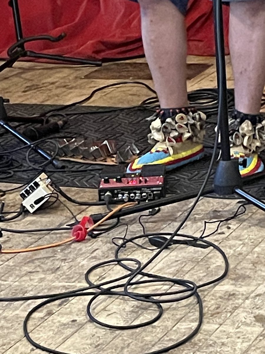 MastersMatt's tweet image. Guitar pedals and moccasins #cspace #eauclaire