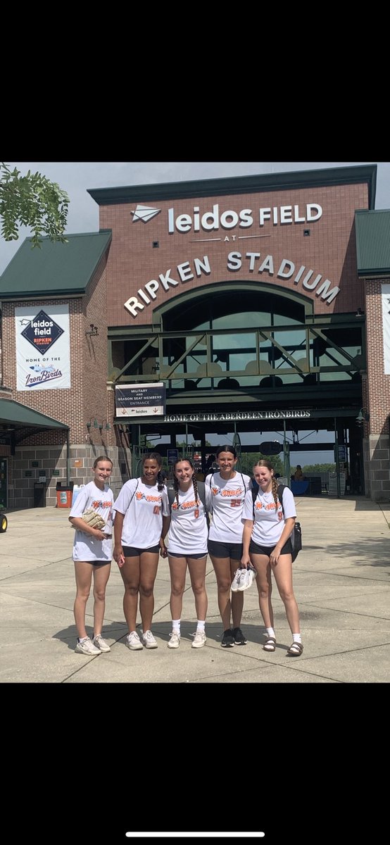 Had so much fun tonight at the Home runs for the Homeless charity event at Ripken Stadium! @WagnersHuff16U @sarafrist02 @LillianaUreno @luciwhiting2027 @allyunderwood9 @kendallfisher25