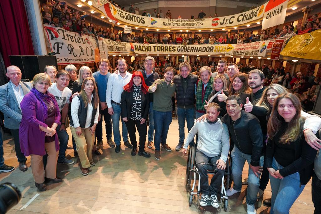 NachoTorresCH's tweet photo. ¡EL 30 DE JULIO DESPIERTA CHUBUT! 

Compartimos en Trelew el cierre de campaña junto a vecinos, militantes, candidatos provinciales y de todo el Valle. 

Juntos vamos a transformar la provincia de una vez y para siempre. 

¡Es ahora! 💪 https://t.co/vWGZiOgVVm