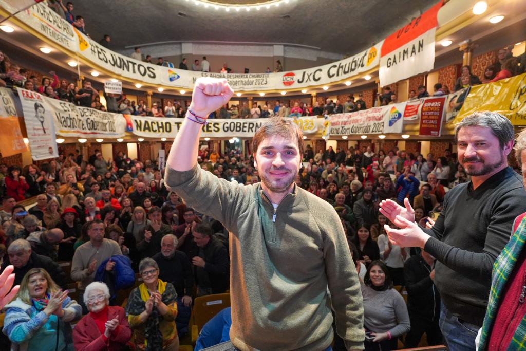 NachoTorresCH's tweet photo. ¡EL 30 DE JULIO DESPIERTA CHUBUT! 

Compartimos en Trelew el cierre de campaña junto a vecinos, militantes, candidatos provinciales y de todo el Valle. 

Juntos vamos a transformar la provincia de una vez y para siempre. 

¡Es ahora! 💪 https://t.co/vWGZiOgVVm