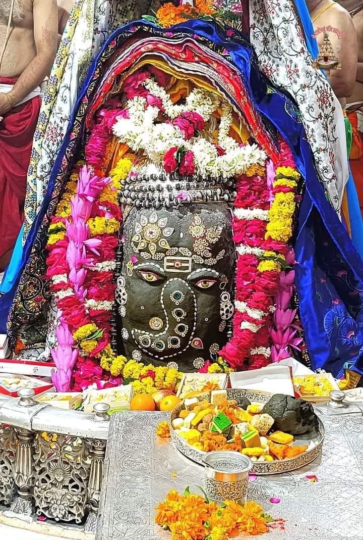 🙏🌹जय श्री महाकाल 🌹🙏
श्री महाकालेश्वर ज्योतिर्लिंग उज्जैन के आज के भस्मआरती  श्रंगार  दर्शन
🔱26 जुलाई 2023 बुधवार 🔱