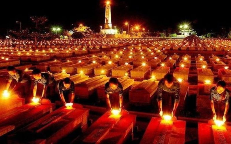 bepcuongthinh's tweet photo. Kỷ niệm 76 năm ngày thương binh liệt sĩ  27/7
Chiến tranh tuy đã lùi xa, nhưng hậu quả của chủ nghĩa thực dân và chủ nghĩa đế quốc vẫn còn đó.Tội ác của chúng vẫn quá lớn. Có lẽ trên thế giới không có đất nước nào nhiều nghĩa trang liệt sĩ như ở Việt Nam https://t.co/wiA1Ga6crV