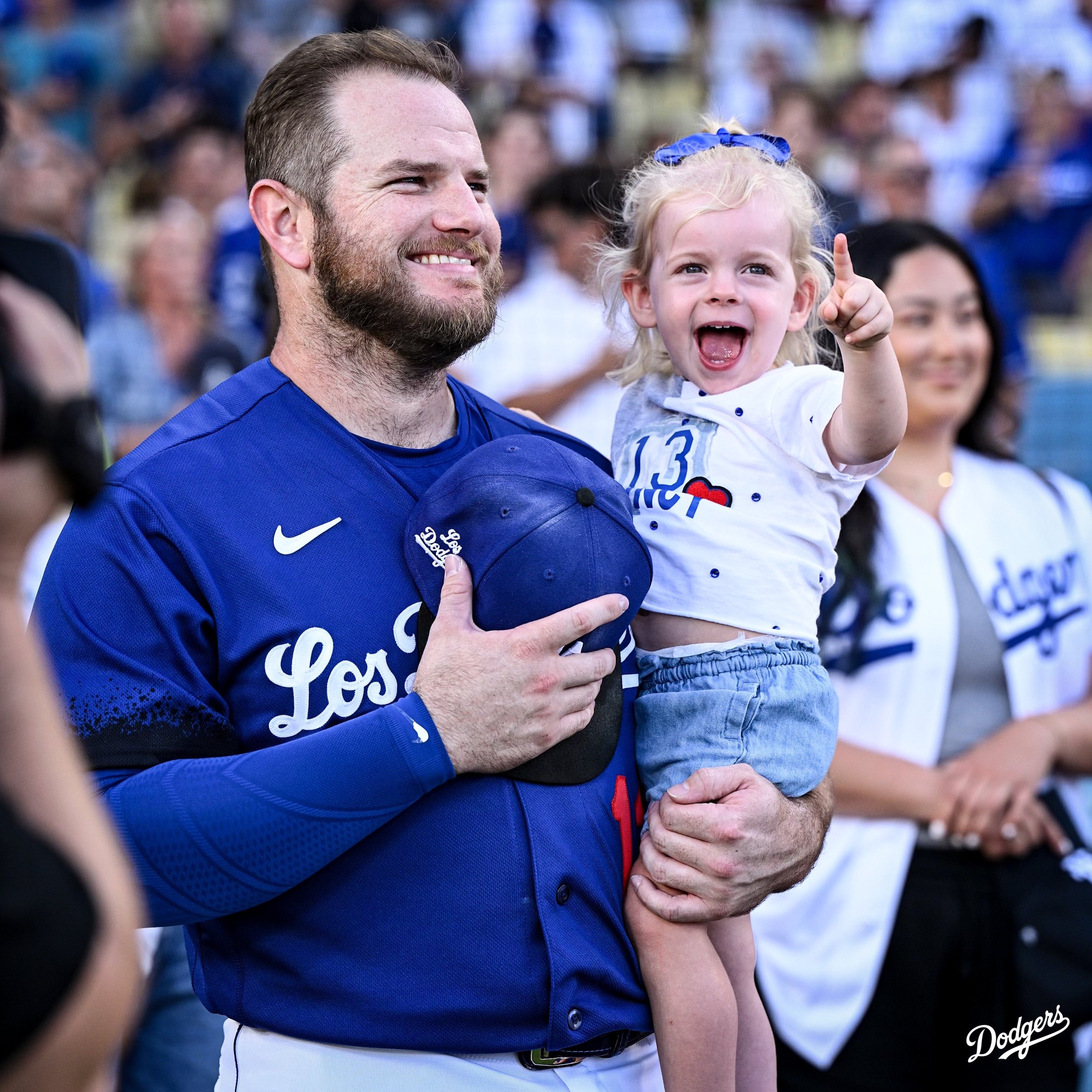 Los Angeles Dodgers on X: "Maximum cuteness. It's Max Muncy Bobblehead  Night presented by Budweiser! https://t.co/7r58B3T3PH" / X