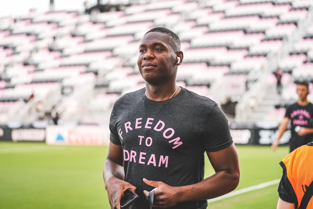 KMillz_00's tweet photo. Life Is Amazing It Is What It Should Be 🤝🏾💗🖤 #CleanSheet #KM31 https://t.co/8o7ppvokQO