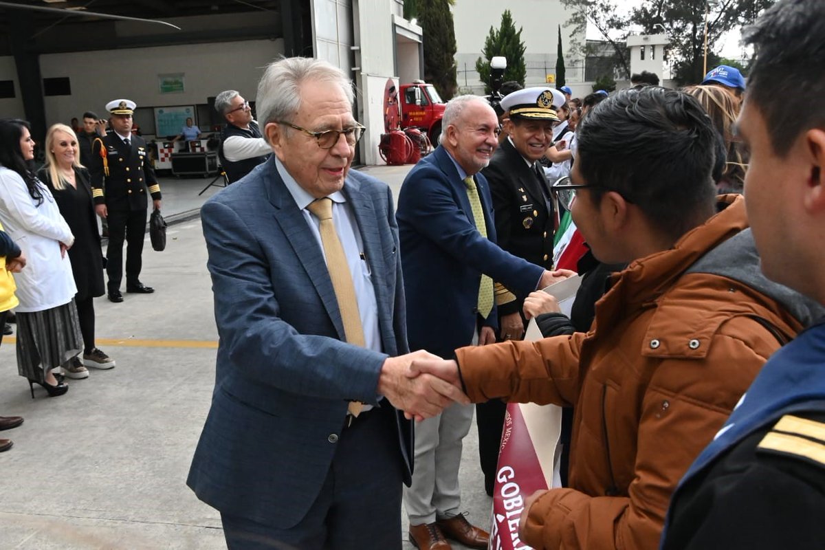 Los especialistas fueron recibidos por el Secretario de Salud, el Subsecretario de Marina, la Subsecretaria para América Latina 🌎de la SRE, la Embajadora de Chile 🇨🇱 y el Representante de OPS/OMS en México 🇲🇽.