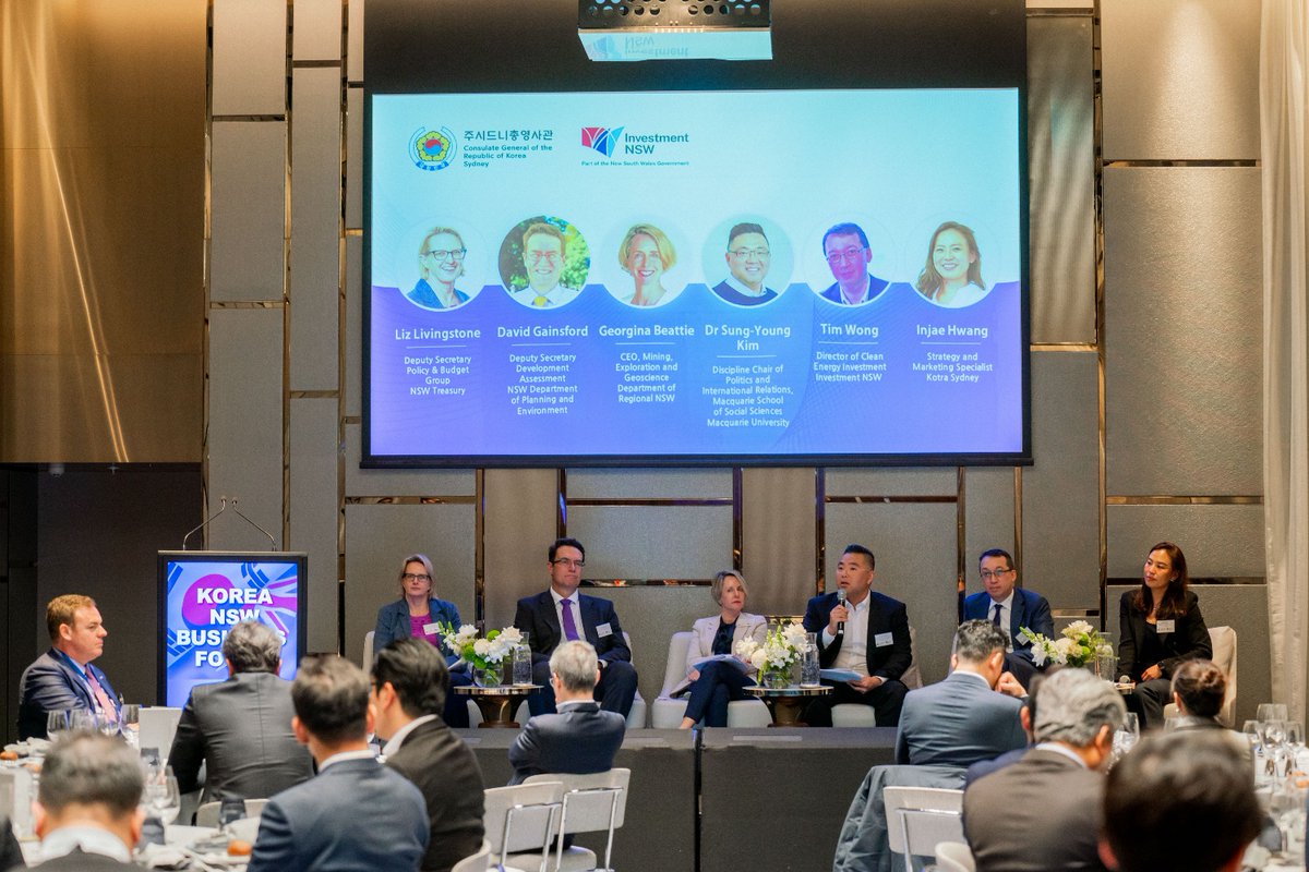 Politics & International Relations, Macquarie Uni tweet media