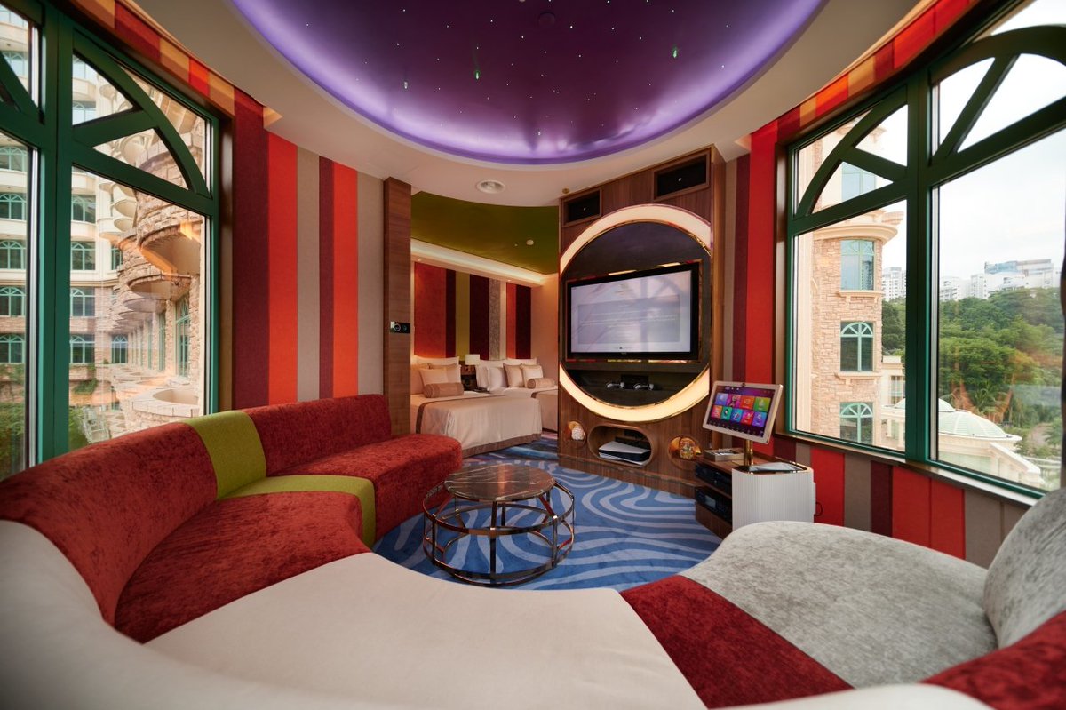 PunchMedia1's tweet photo. In today's hospitality news, Sunway City Kuala Lumpur has revealed the latest phase of its transformation which is elevating the standard of hospitality in Southeast Asia and creating a new destination for business travellers, families and couples. More at https://t.co/Ulda4shJHc https://t.co/xDrAmy7ddP