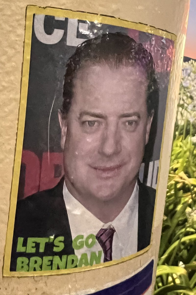 fy527's tweet photo. This sticker is everything because Brendan is everything. https://t.co/kixAZPq6vC