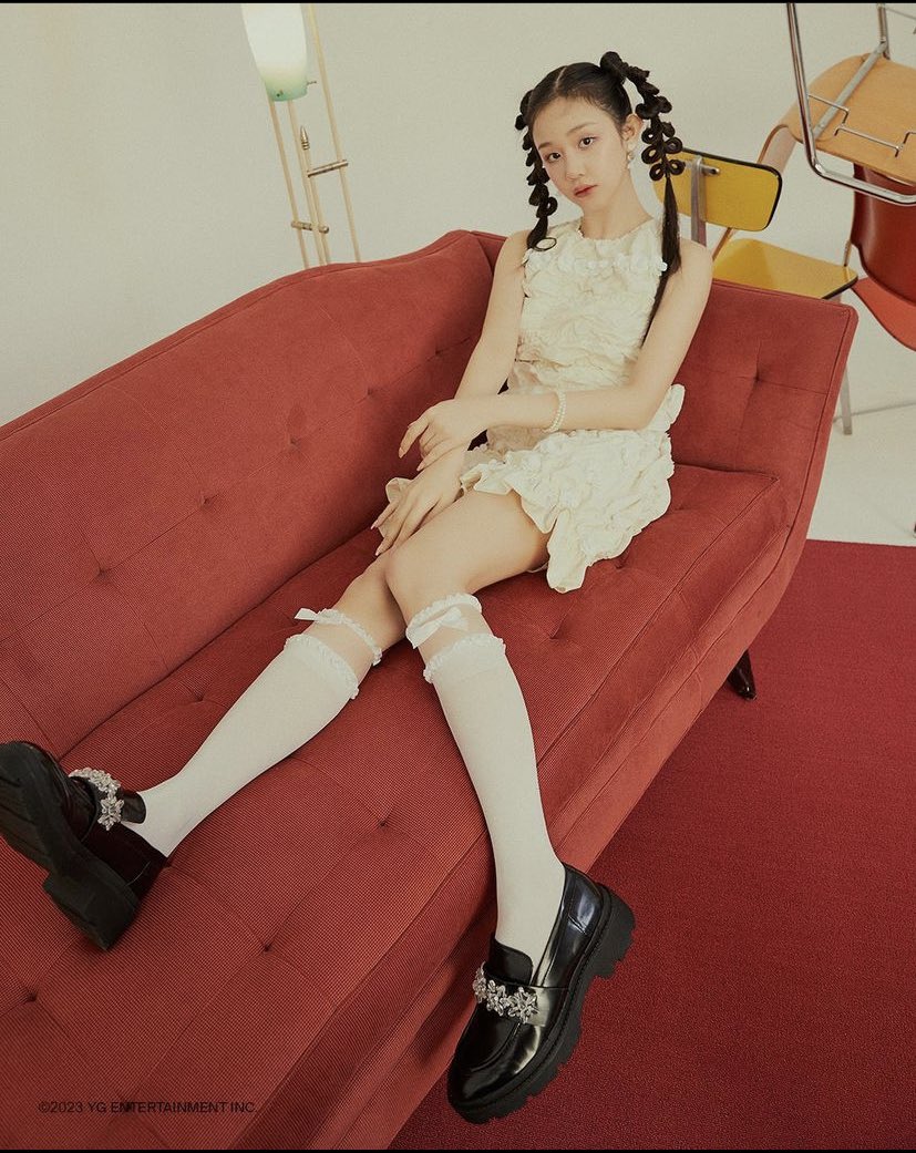 asacults's tweet photo. model vibes https://t.co/UIIZUIj2EI