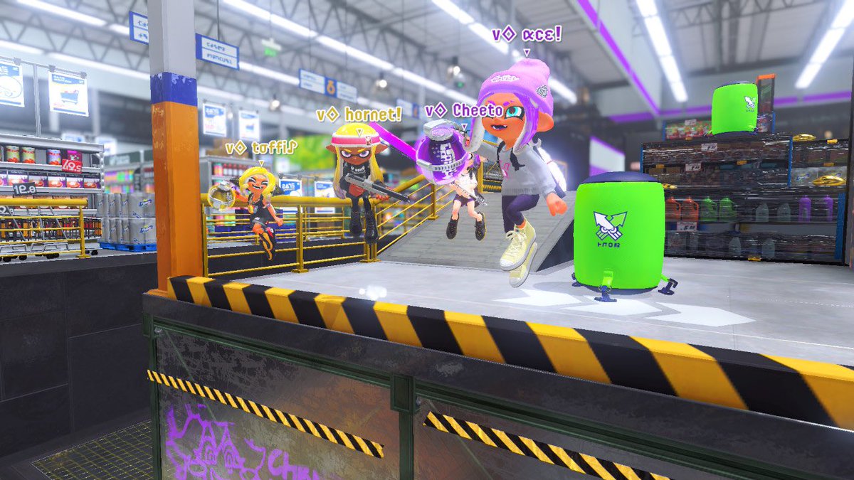 RV_Spl's tweet photo. With the departure of Bee, we've decided to add Cheeto to the roster!! Bee's FA post will be qrt'd in the replies 👇

@Cheeto_27 - wiper
@hornet_zzzz - zap/splash/squeezer
@acesword_spl 🐱 - stamper/machine (slave)
@toffis_corner - bp/zap https://t.co/u0Z7SV1Snu