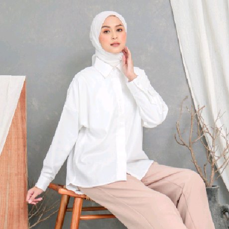 iamhanyes2's tweet photo. @OOTDFESS aku pake dari brand ini nder asli cakep banget, basic tapi keliatan elegan 

Kemeja : https://t.co/9oyTgfBPMN

Trousers : https://t.co/pk8Bjmn4Cx https://t.co/ew1cSYkTEx
