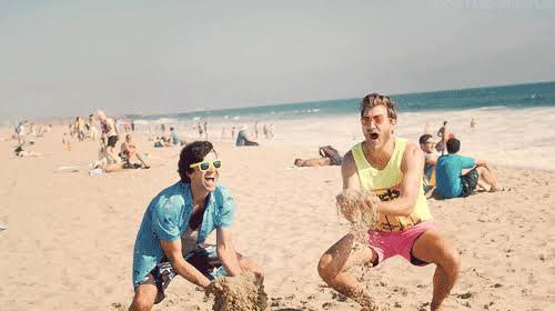 lexxor's tweet photo. their job is beach https://t.co/xTaWLEn9C2