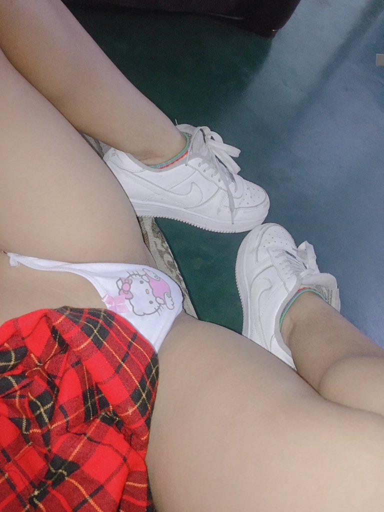 ValeriaCastanda's tweet photo. Quien se anime a coger esta BARBIE ? 💗 https://t.co/eV9OYBhNbx