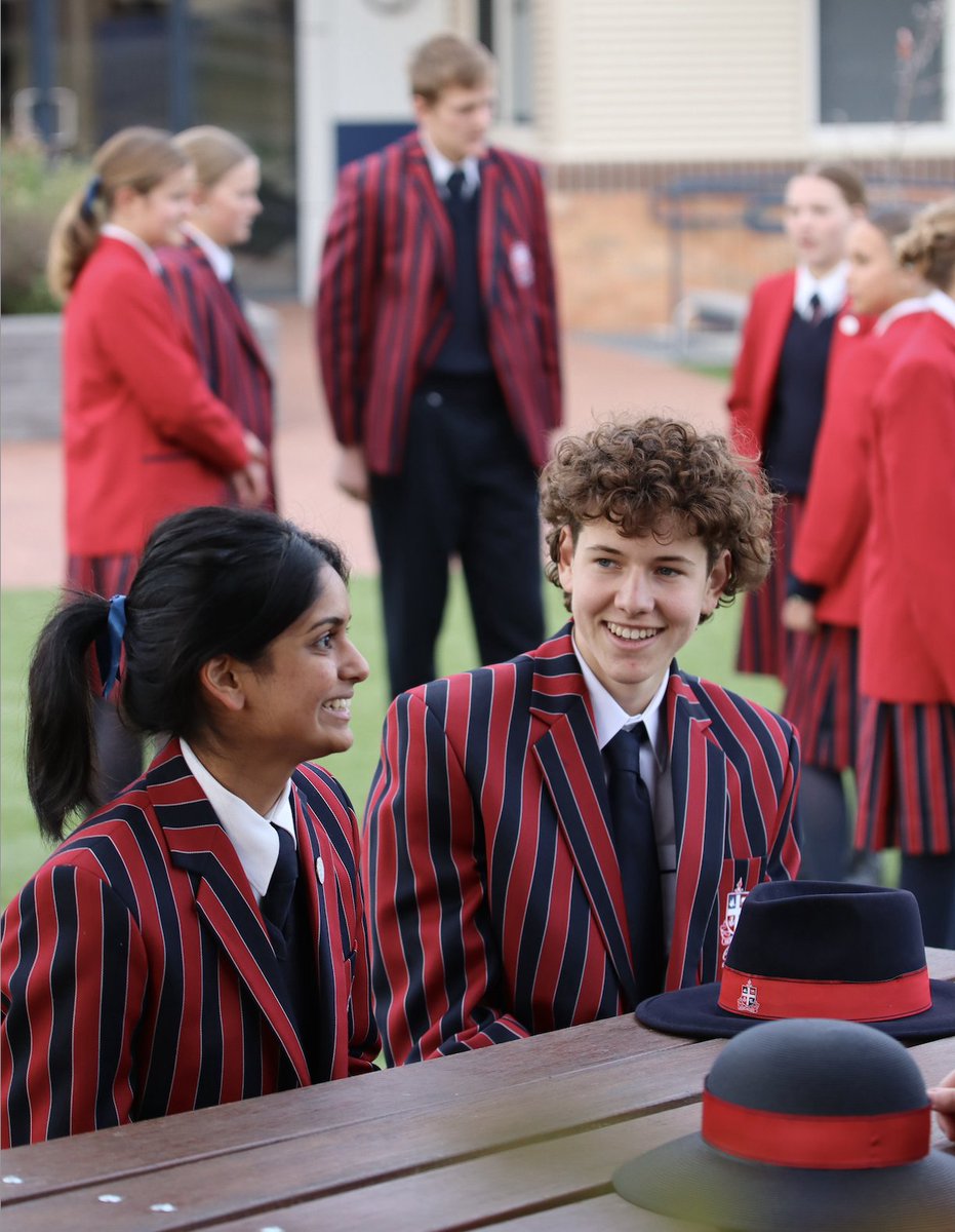 Calrossy tweet media