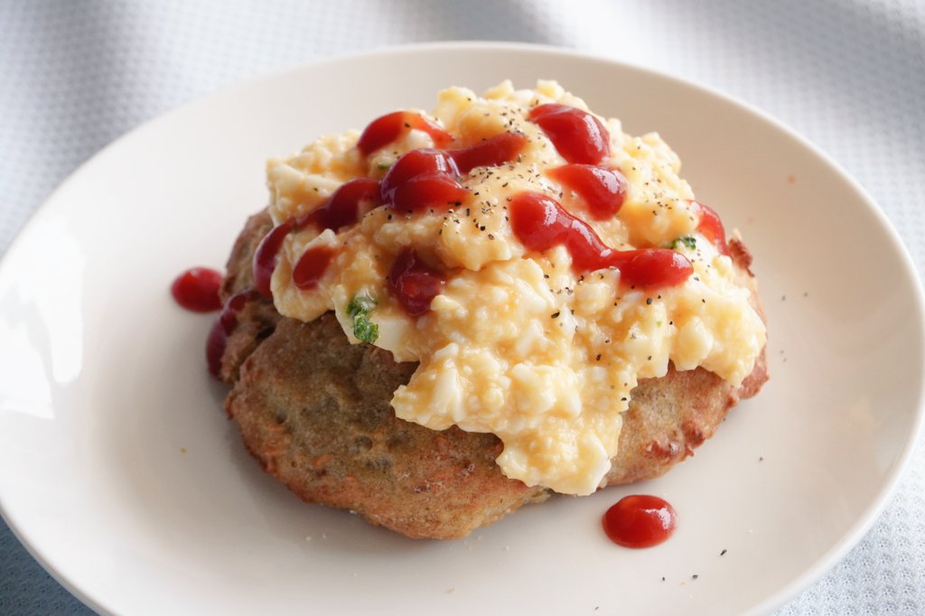 BreadmakerM's tweet image. パン生地にカレー粉やスパイスを入れました。
ゴツゴツした見た目と違って、ふんわり軽い焼き上がりです。
トラブル続きの停滞中、柔らかパンに癒されました🌈