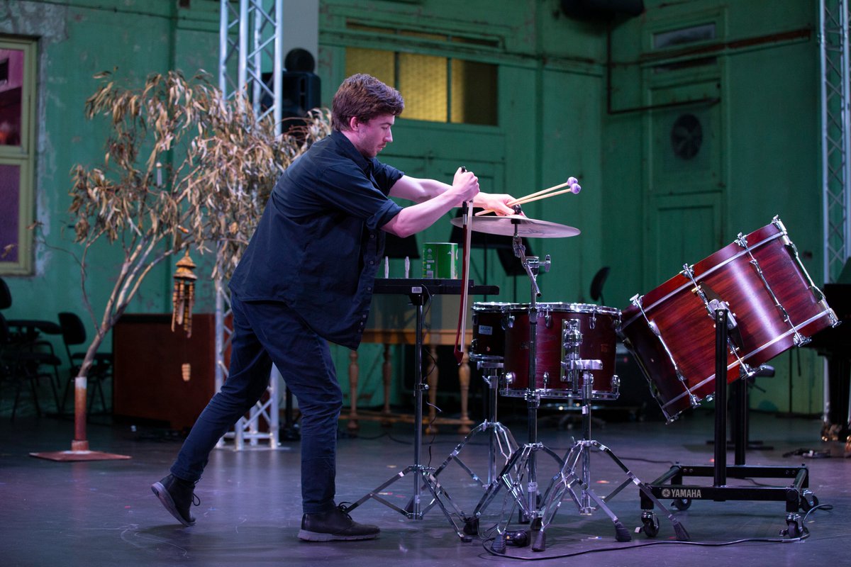 We are excited to announce a new fellowship program in partnership with the Australian National Academy of Music (ANAM) to support ANAM alums forging independent artistic careers. Find out more: tinyurl.com/y2attzrk
📸ANAM alum Alex Meagher. Photo © Pia Johnson