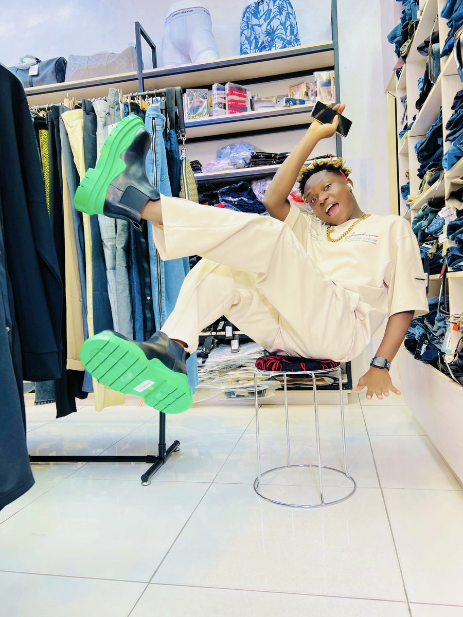 funnybros__'s tweet image. Happy birthday to me ❤️🥳🤩
All thanks to God 🎉