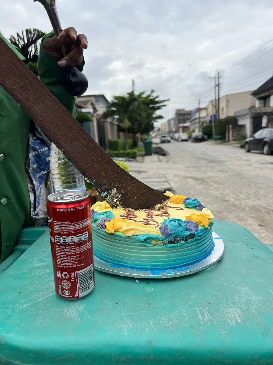 funnybros__'s tweet image. Happy birthday to me ❤️🥳🤩
All thanks to God 🎉