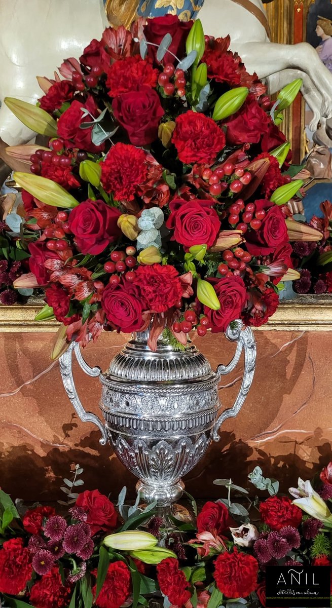 AnilFloral's tweet photo. NUEVO EXORNO | Exorno floral del paso procesional de Santiago Apóstol de la @HdadSantiago

"Añil, Detalles con Alma"

☎️ 625460219
📍 C/ Trabajo 8A, 41010 Sevilla.
📲 https://t.co/AmLuYZx7Yy

#AñilBoutique #DetallesconAlma #ArteFloral https://t.co/Q4nGiGTa8f