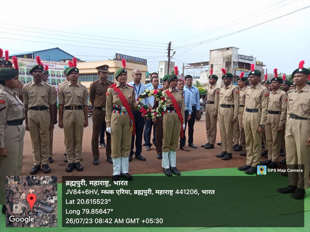 simplyabhie's tweet photo. Kargil Vijay Diwas was celebrated by NCC Unit, N H College Bramhapuri at Bar Khobragade Square to celebrate the victory of Indian Army at Kargil and to remember the brave hearts who faught very hard to protect our motherland. Jai Hind..Jai Hind Ki Sena 🫡 https://t.co/f3PHyQbqtv
